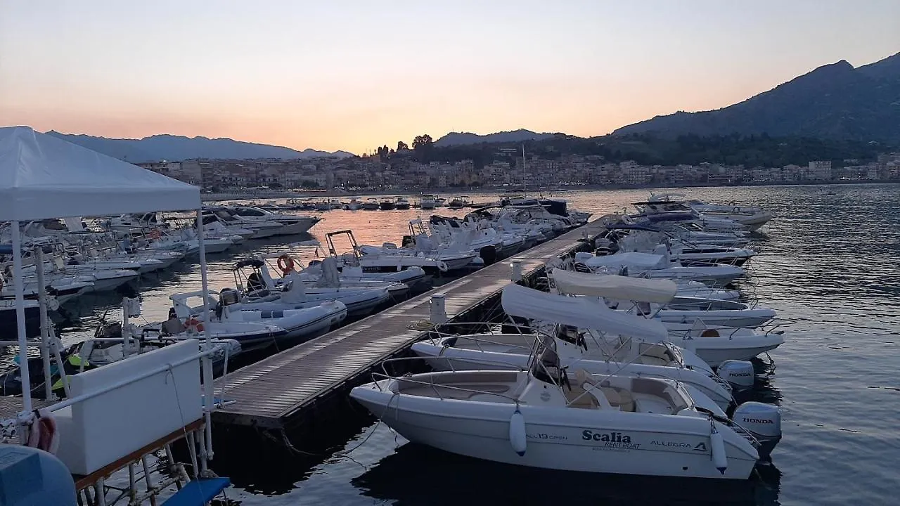 Apartment Home Giardini Naxos Italy